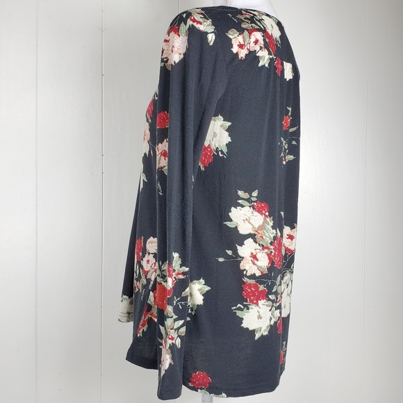 Daytrip floral long sleeved lace v neck top size small - Picture 7 of 14